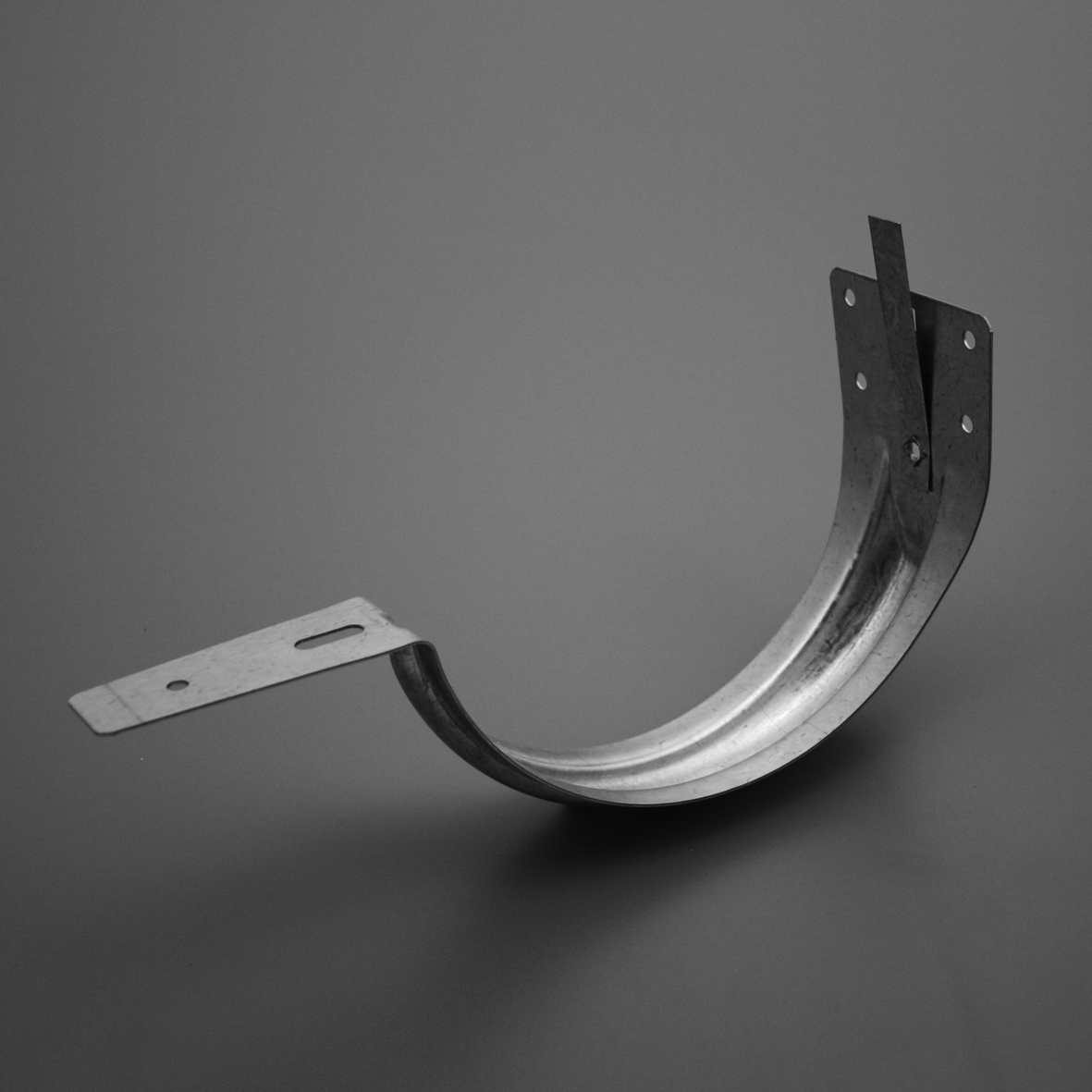 Stirnbretthalter halbrund