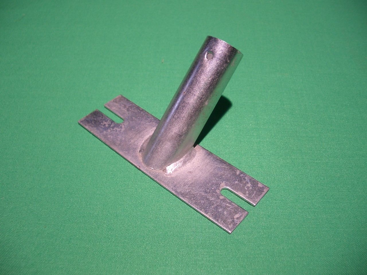 Besenstielhalter