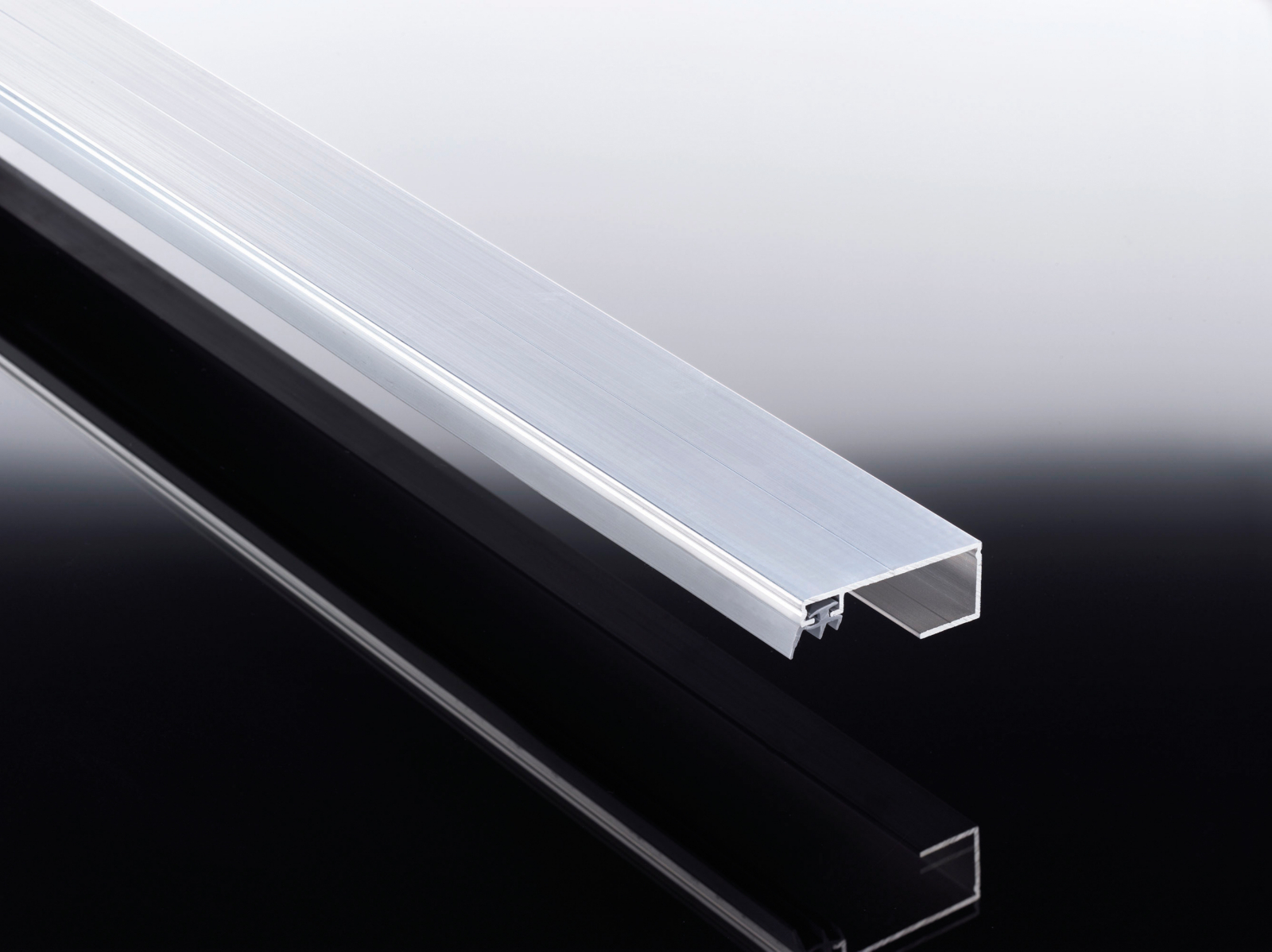 Universalsystem 60, Alu