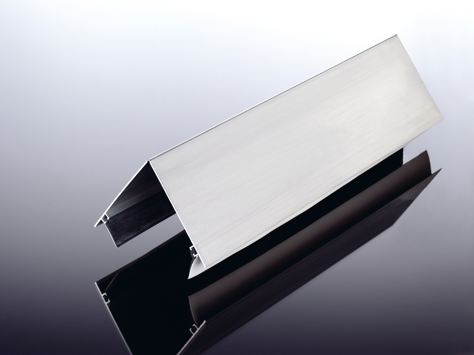 Alu-Firstprofil, preßblank